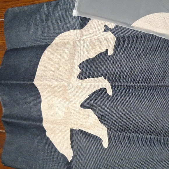 HGOD DESIGNS Throw Pillow Case Black Background Bear PAIR OF 2 - Picture 2 of 6